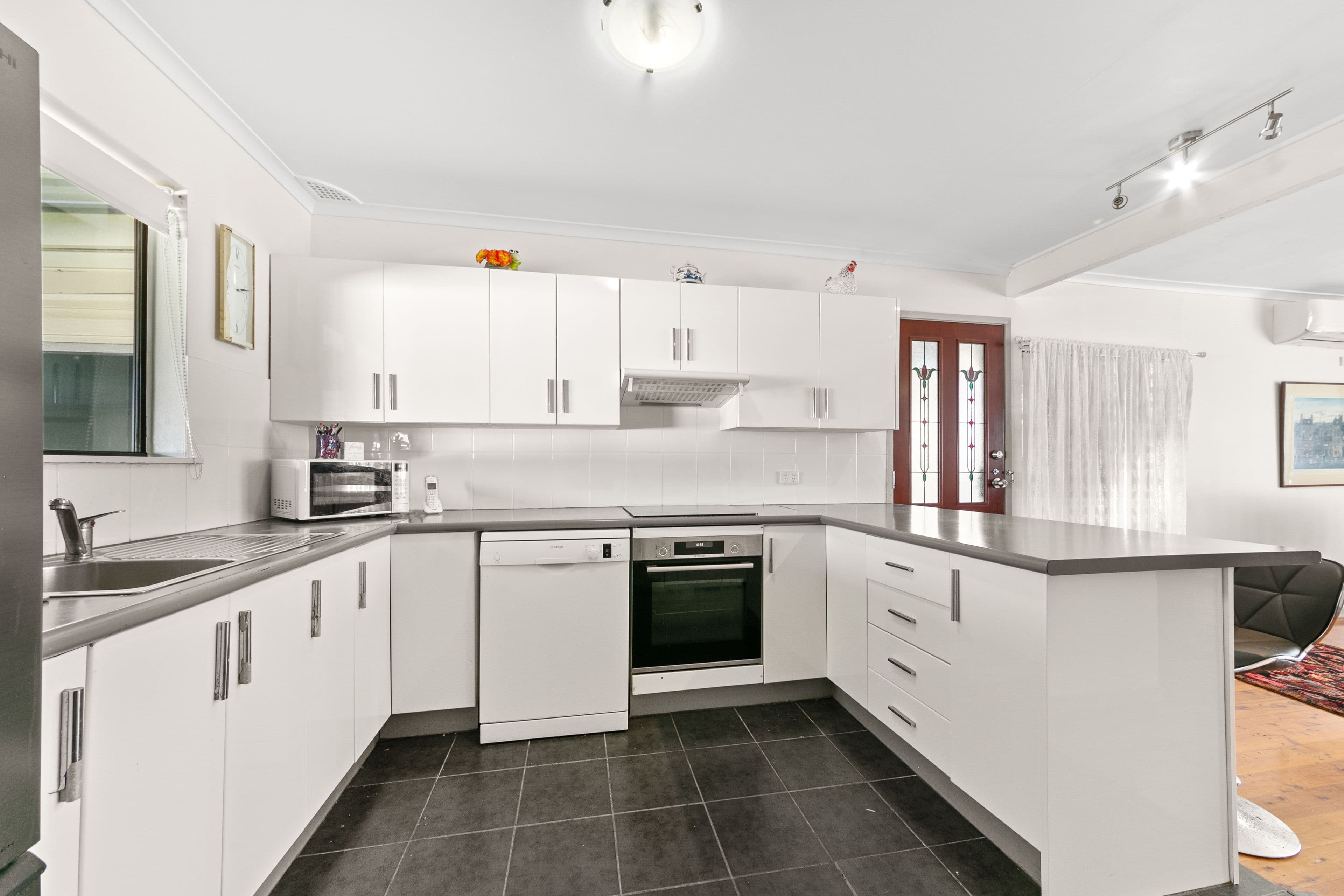 66 Natuna Avenue, Budgewoi NSW 2262, Budgewoi - Thumbnail 7