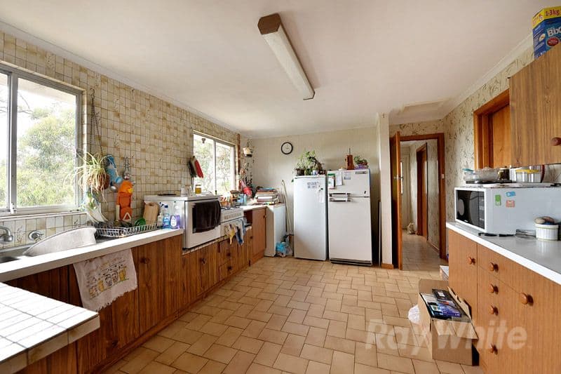 2 Oakdale Road, UPWEY VIC 3158, Upwey - Thumbnail 4