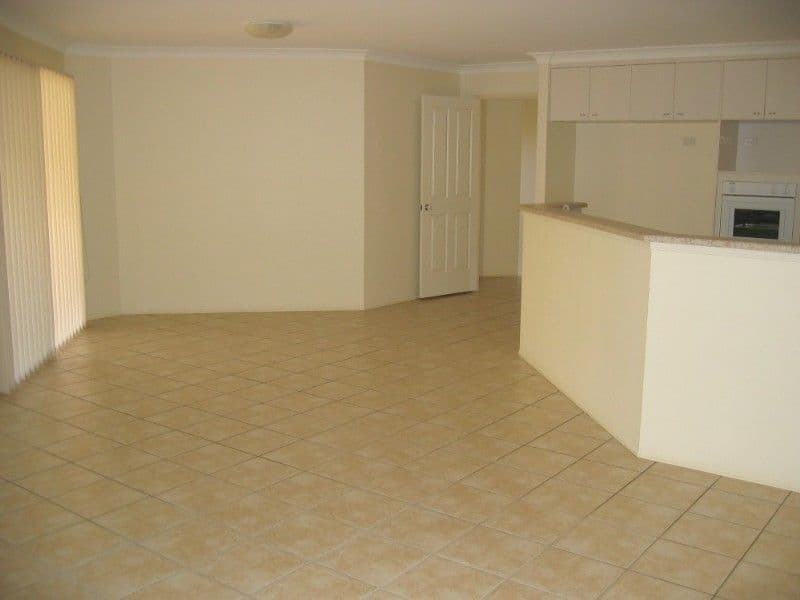 21 Paddington Court, MIDDLE RIDGE QLD 4350, Middle Ridge - Thumbnail 4