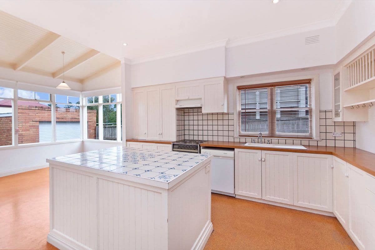 22 Walter Crescent, WARRNAMBOOL VIC 3280, Warrnambool - Thumbnail 3