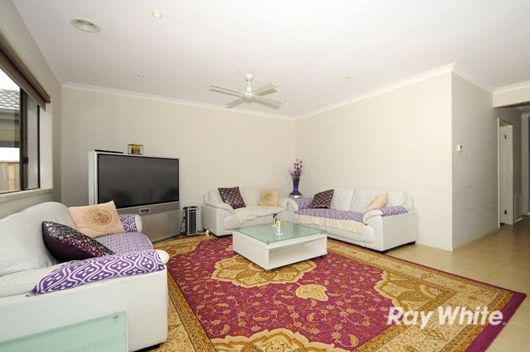 21 Autumn Fields Drive, Cranbourne North VIC 3977, Cranbourne North - Thumbnail 5