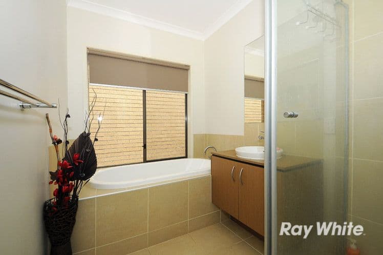 21 Autumn Fields Drive, Cranbourne North VIC 3977, Cranbourne North - Thumbnail 8