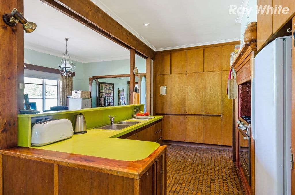 41 Finmere Crescent, Upper Ferntree Gully VIC 3156, Upper Ferntree Gully - Thumbnail 2