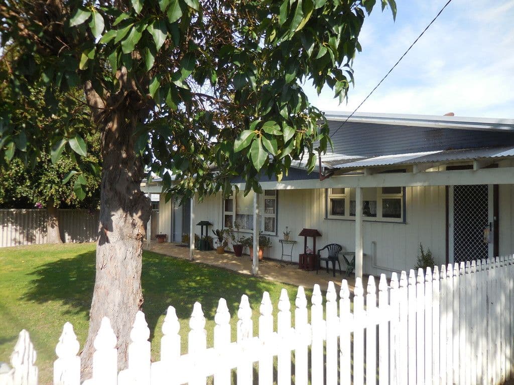 35 Deane Street, Mount Barker WA 6324, Mount Barker - Thumbnail 2