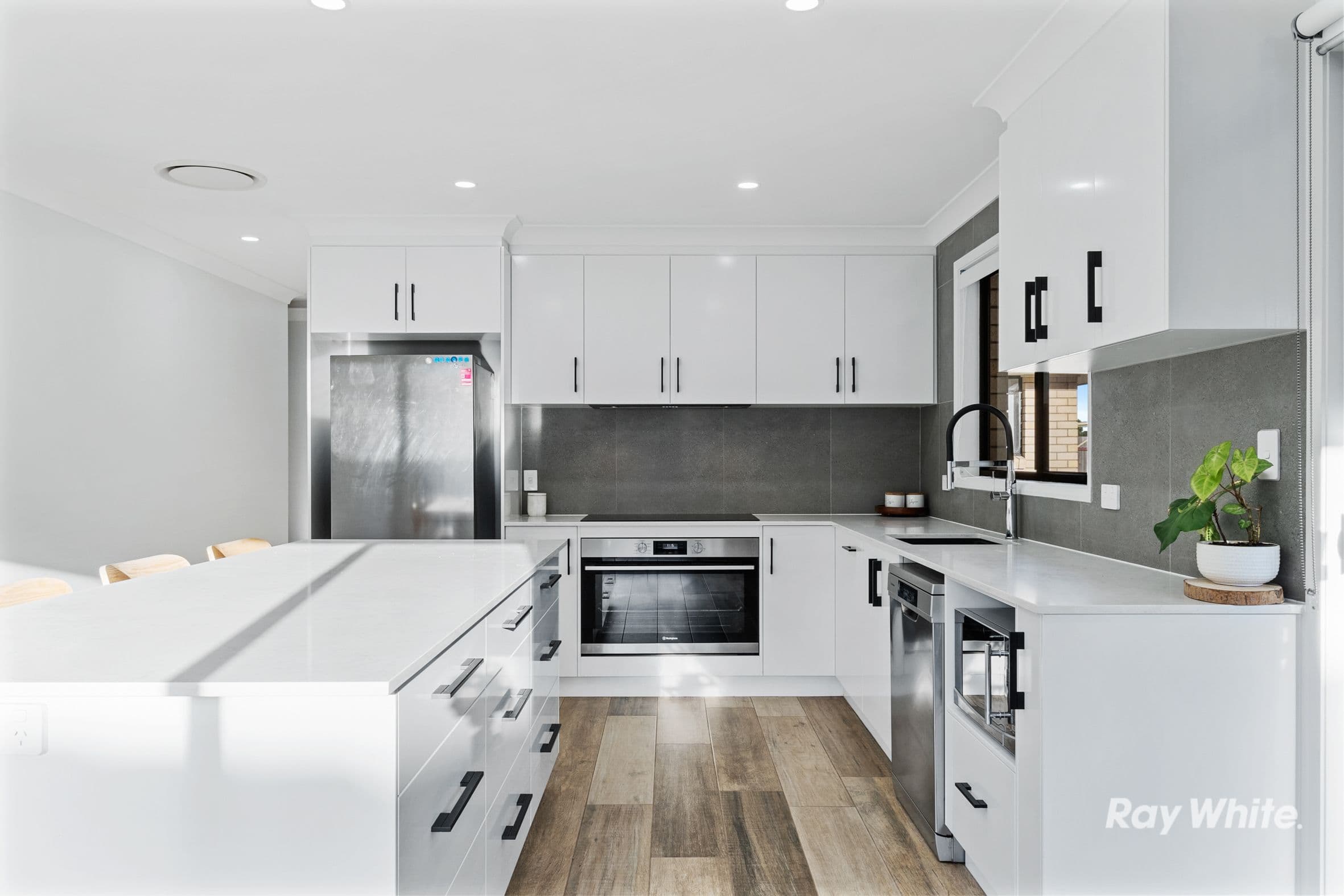 2 Durham Court, Heritage Park QLD 4118, Heritage Park - Thumbnail 4
