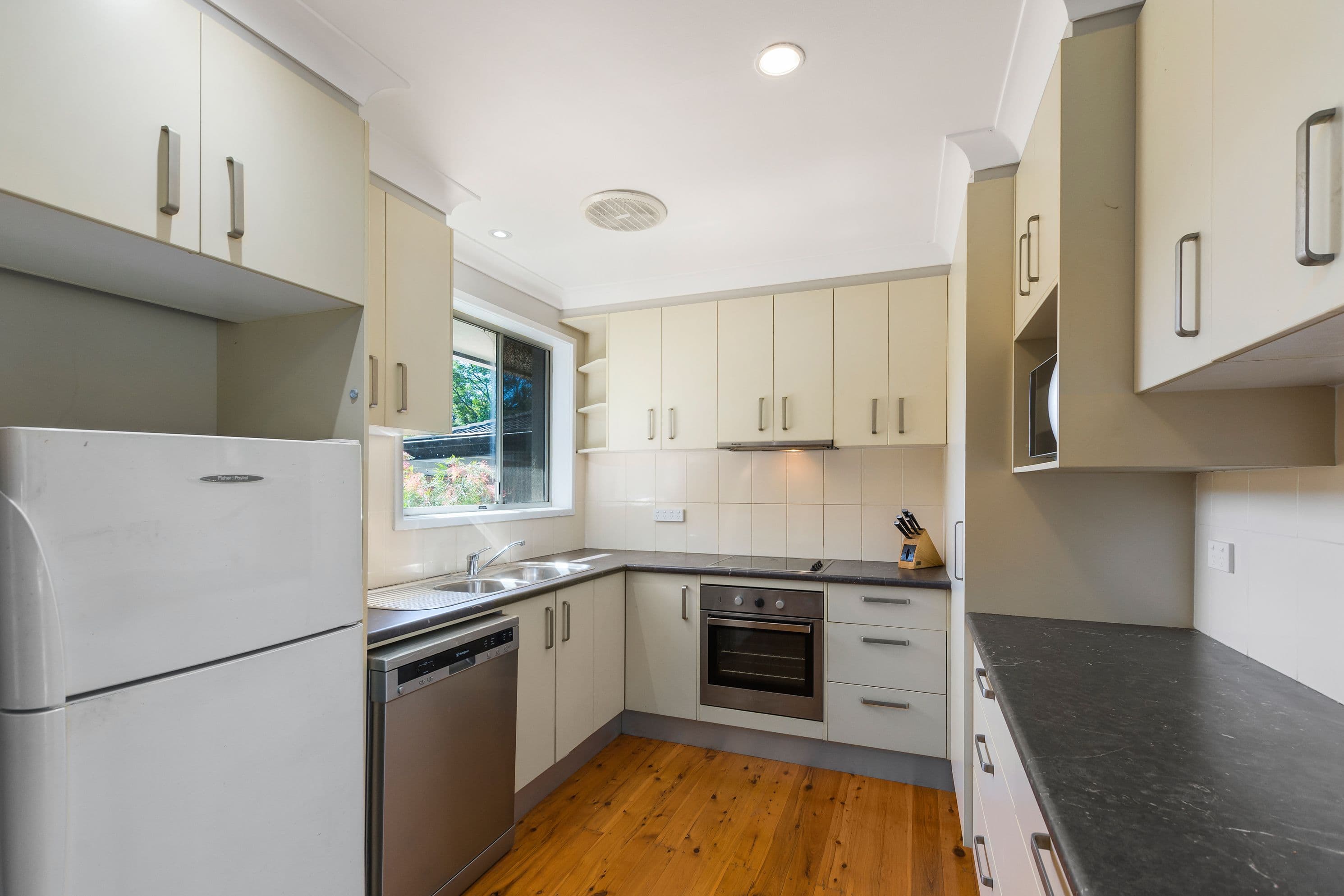 21 Brown Avenue, Dapto NSW 2530, Dapto - Thumbnail 2