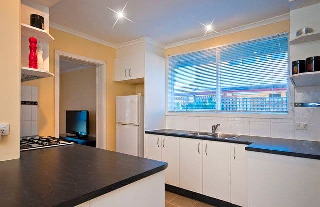 64 Greenaway Drive, FERNTREE GULLY VIC 3156, Ferntree Gully - Thumbnail 2