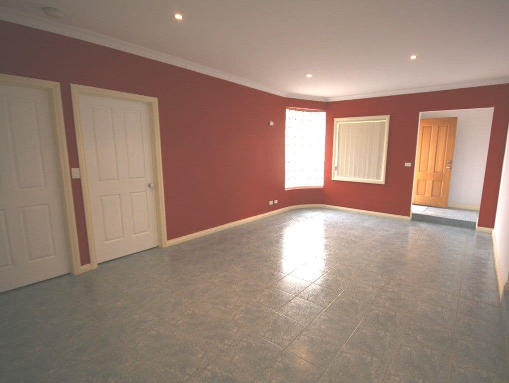 5 Ruth Street, ST ALBANS VIC 3021, St Albans - Thumbnail 2