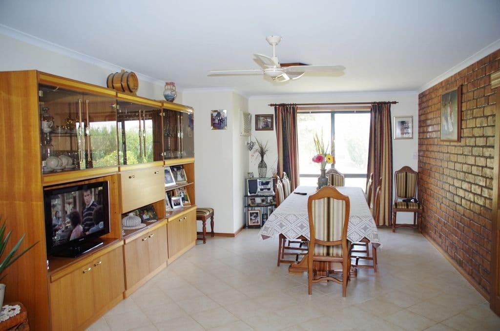 146 Bookmark Avenue, Renmark SA 5341, Renmark West - Thumbnail 6