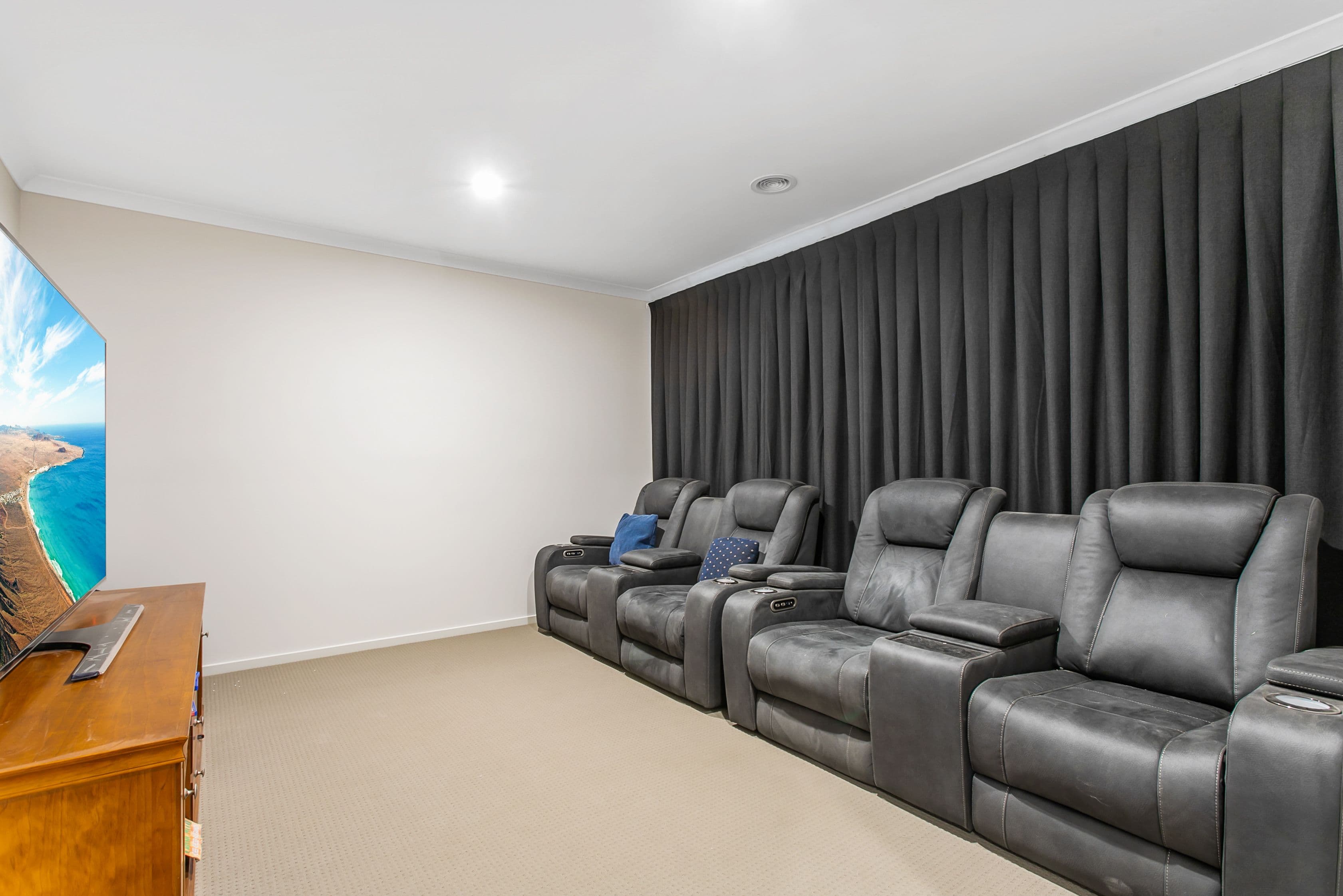 19 Harmony Place, Officer VIC 3809, Officer - Thumbnail 2