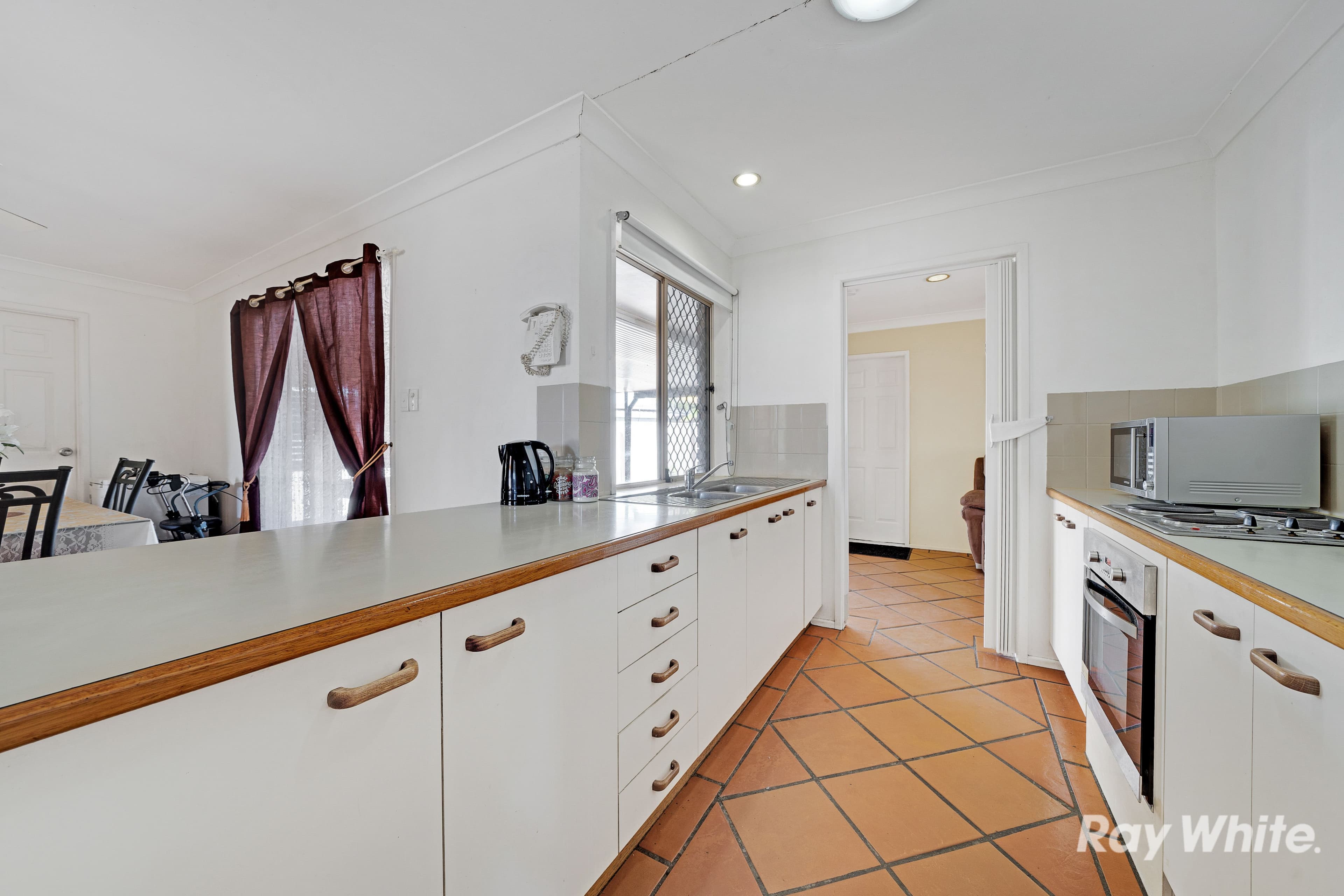 6 Melba Court, Crestmead QLD 4132, Crestmead - Thumbnail 2