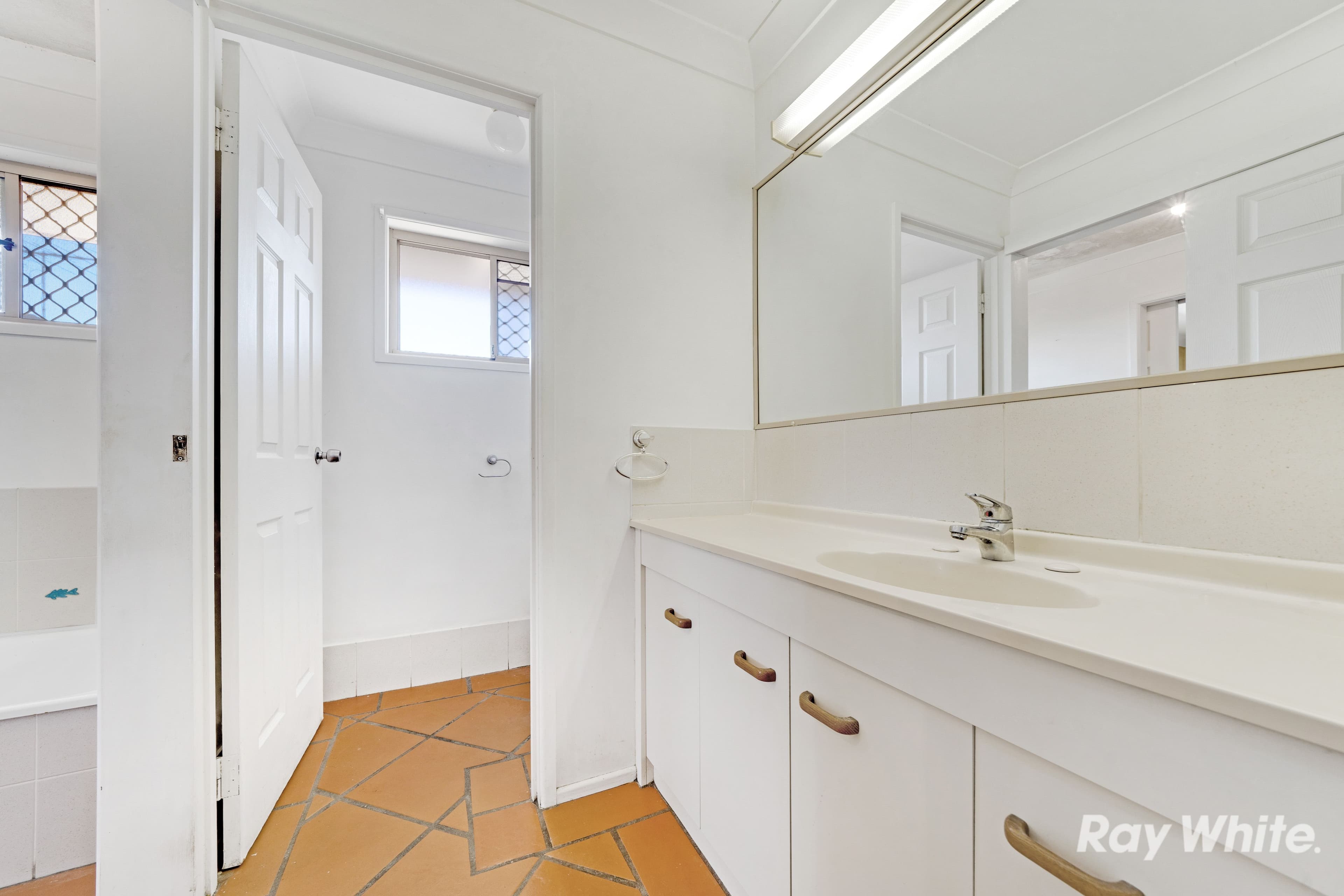 6 Melba Court, Crestmead QLD 4132, Crestmead - Thumbnail 4