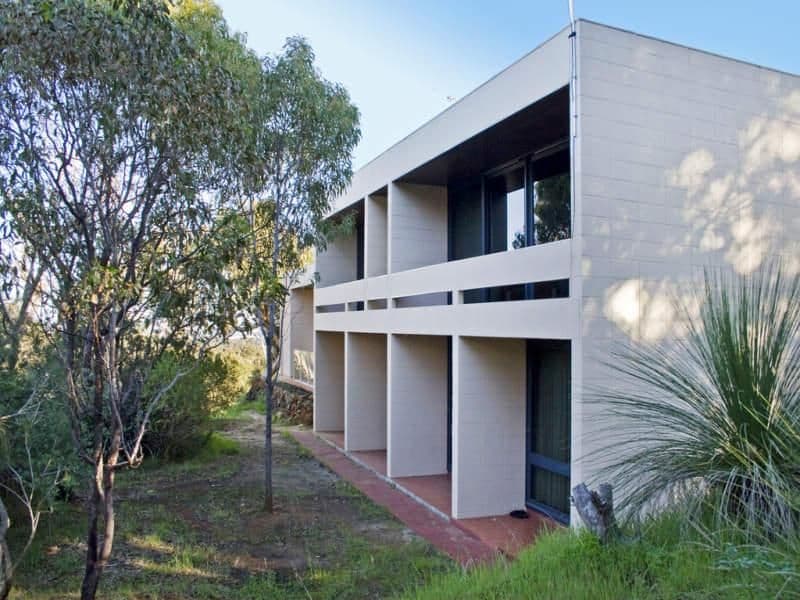 21 Taylor Road, KALAMUNDA WA 6076, Kalamunda - Thumbnail 2