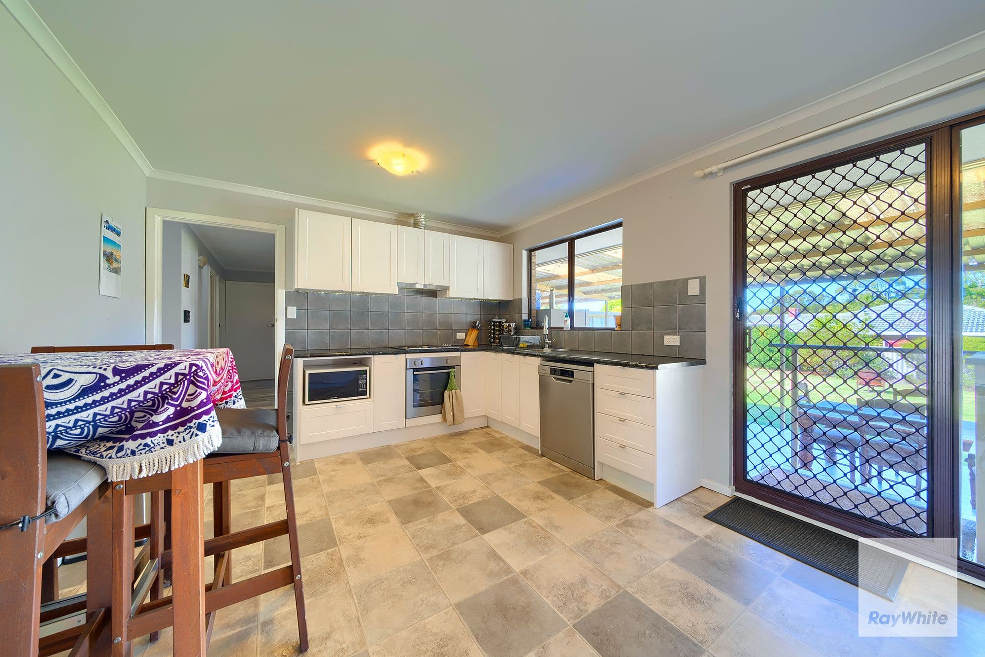 8 Sierra Crescent, Orana WA 6330, Orana - Thumbnail 3