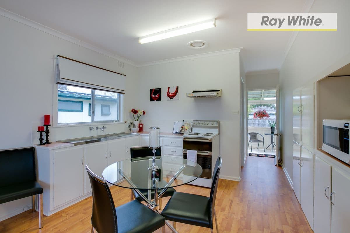 8 Ronlyn Street, Capel Sound VIC 3940, Capel Sound - Thumbnail 6