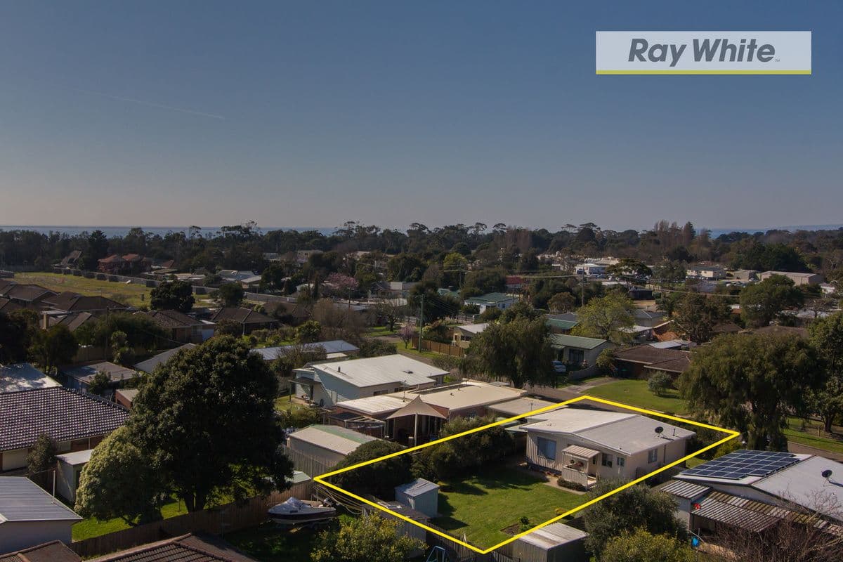 8 Ronlyn Street, Capel Sound VIC 3940, Capel Sound - Thumbnail 8
