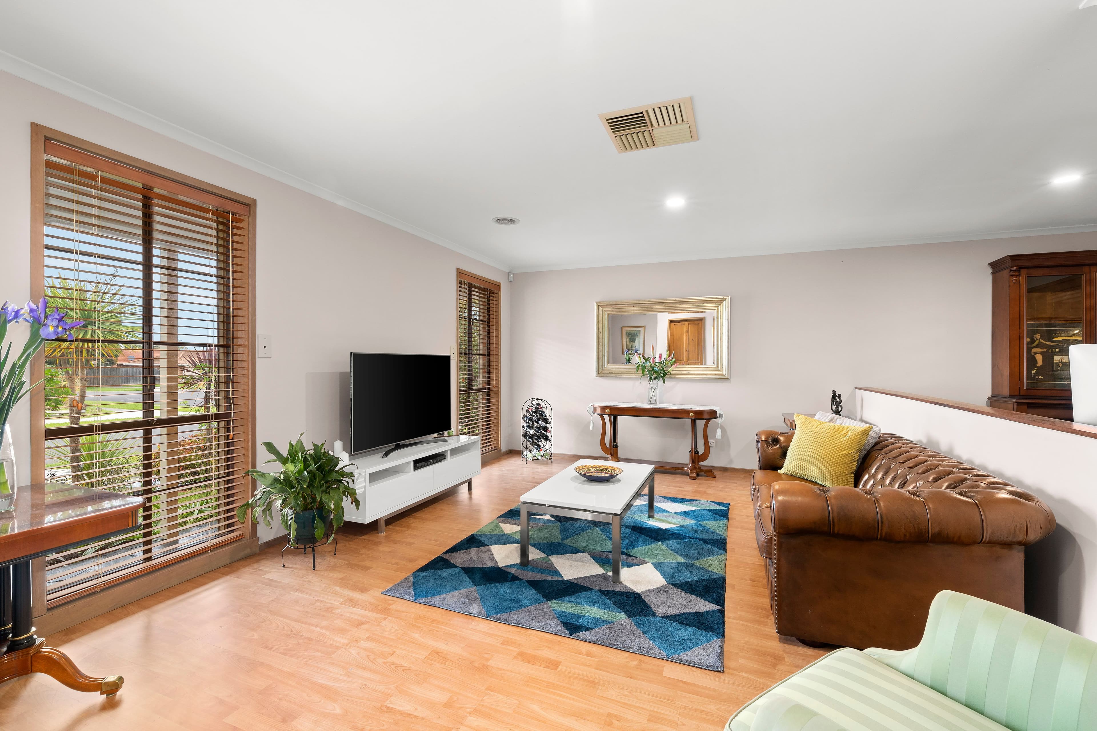 1 Clayton Court, Mill Park VIC 3082, Mill Park - Thumbnail 2