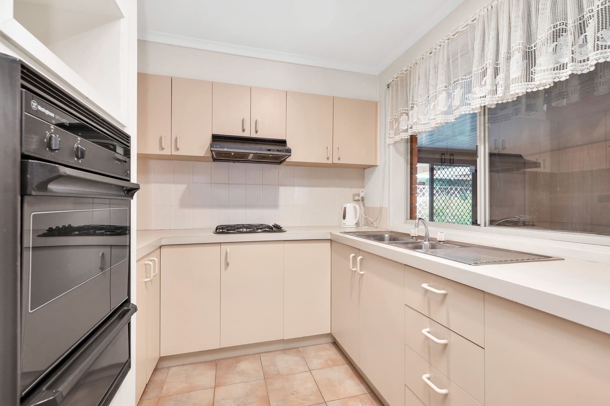 16 Pleone Court, Werribee VIC 3030, Werribee - Thumbnail 4