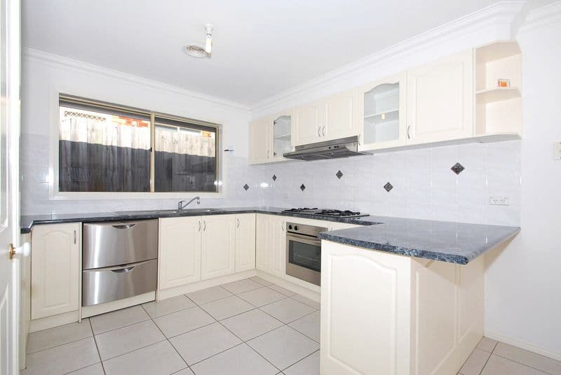 8 Grove Court, CARRUM DOWNS VIC 3201, Carrum Downs - Thumbnail 2