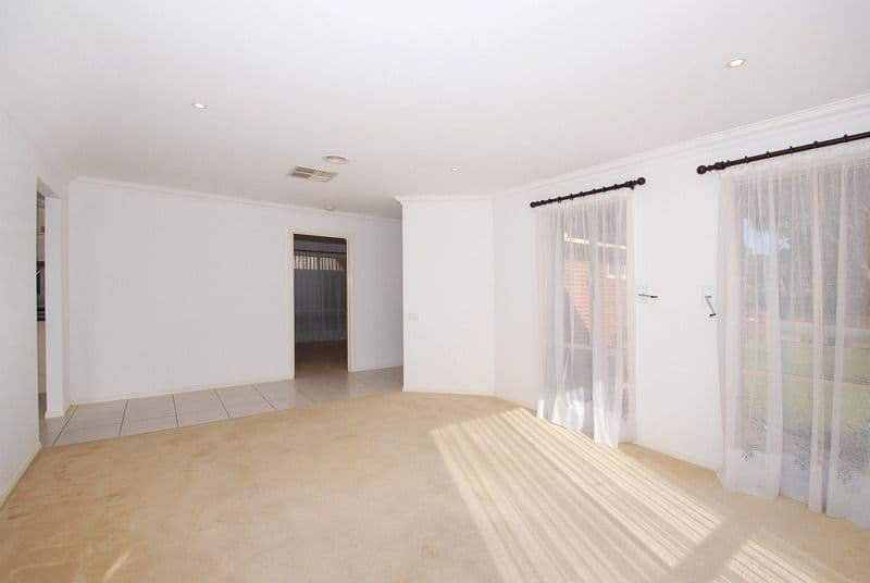 8 Grove Court, CARRUM DOWNS VIC 3201, Carrum Downs - Thumbnail 5