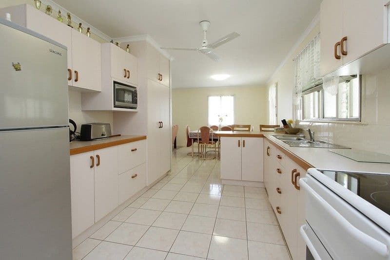 2 Mengel Street, SOUTH MACKAY QLD 4740, South Mackay - Thumbnail 2