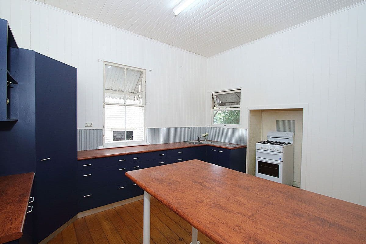 12 Blackstone Road, Newtown QLD 4305, Newtown - Thumbnail 8