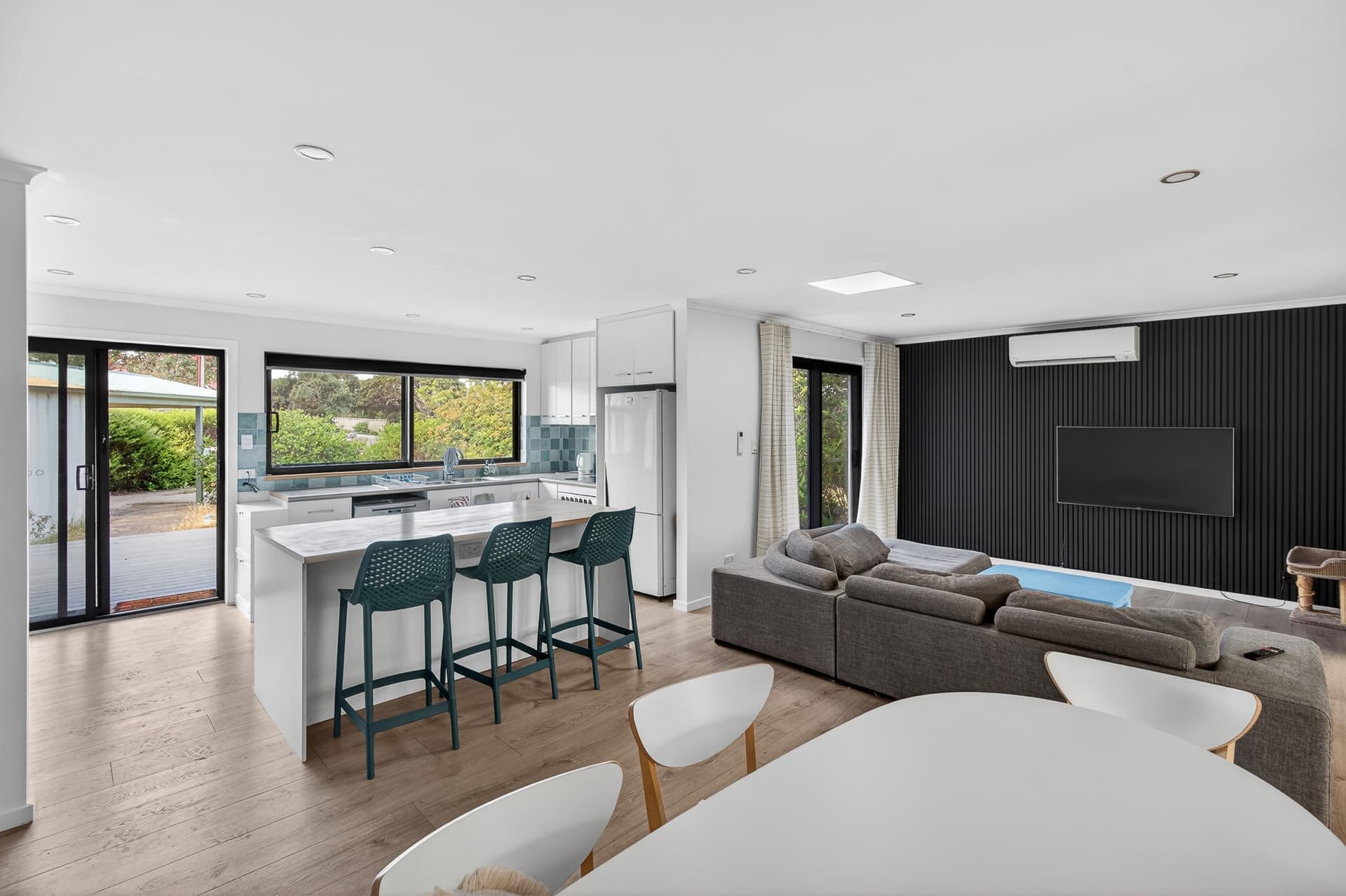 25 Anderson Grove, McCracken - Thumbnail 2