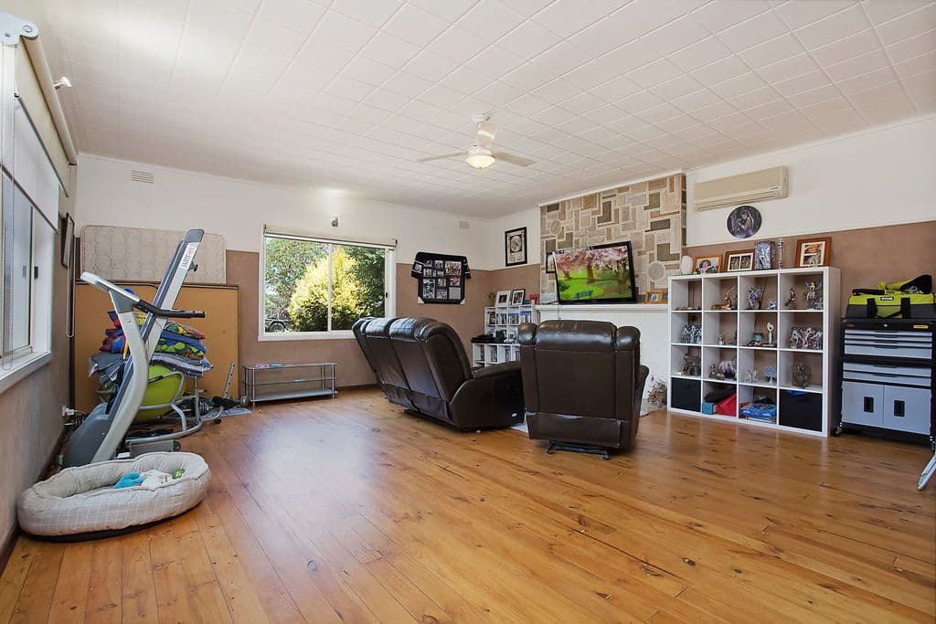 28 Holden Street, Camperdown VIC 3260, Camperdown - Thumbnail 2