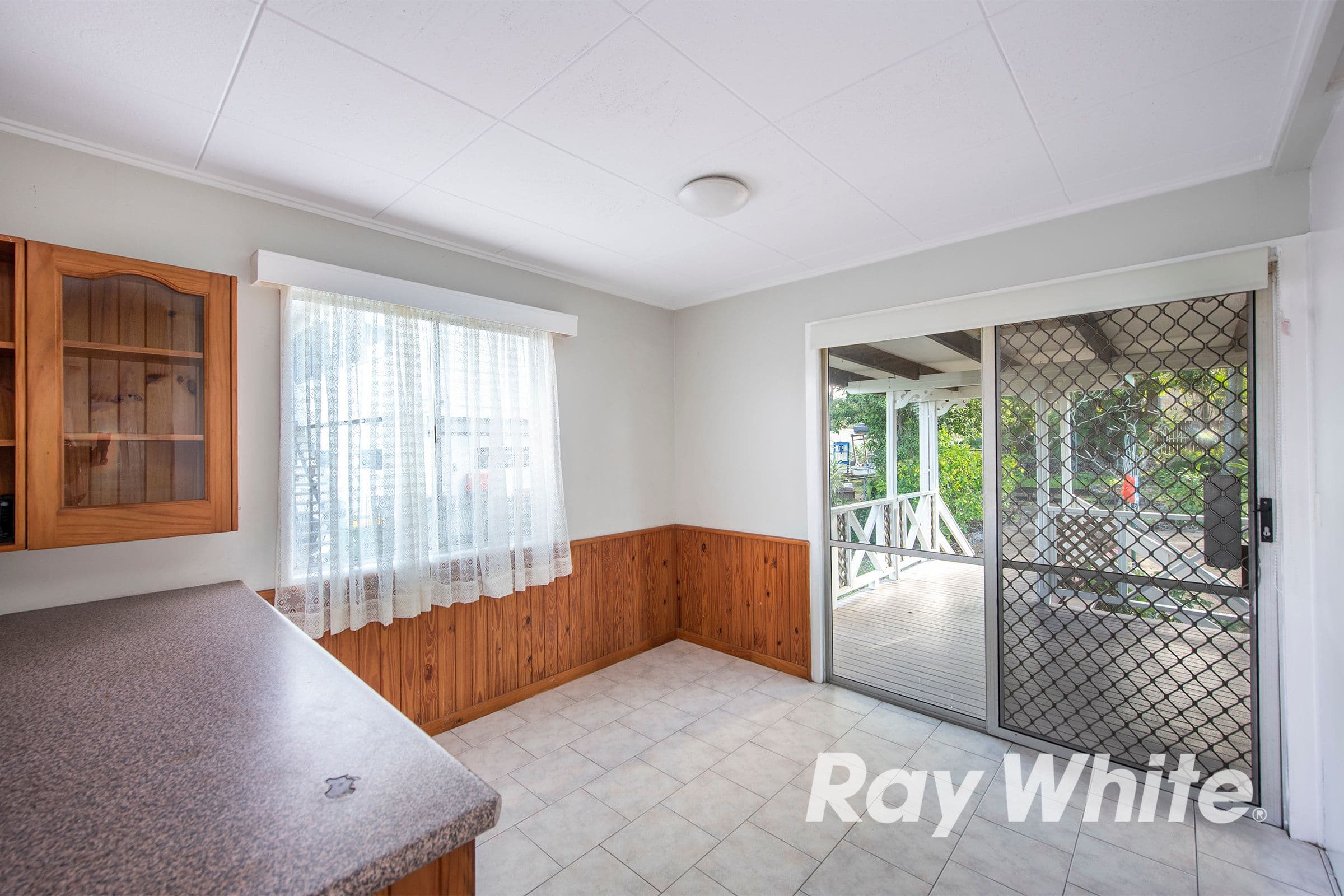 16 Laburnum Street, Woodridge QLD 4114, Woodridge - Thumbnail 5