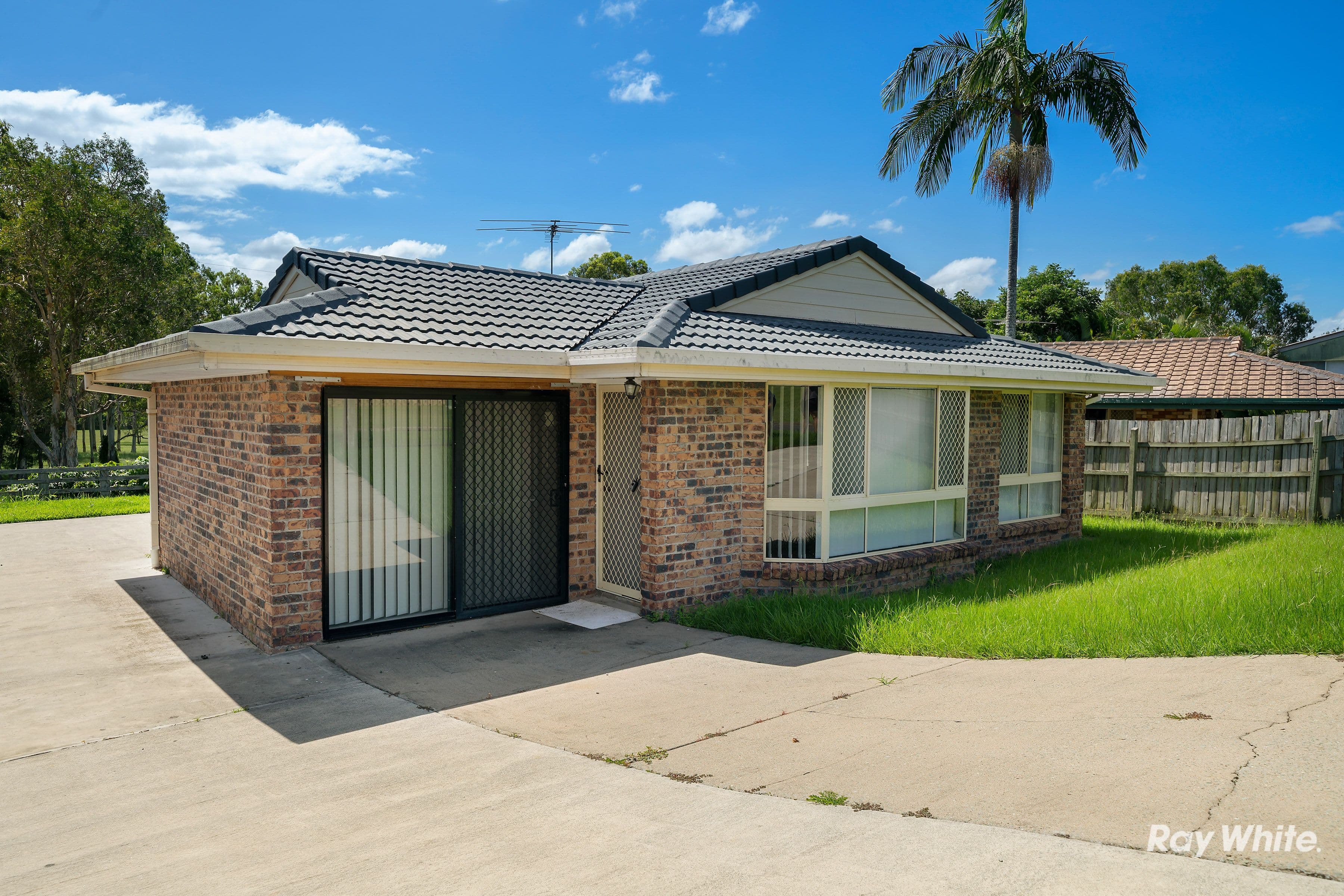 30 Stoten Street, Eagleby QLD 4207, Eagleby - Thumbnail 2
