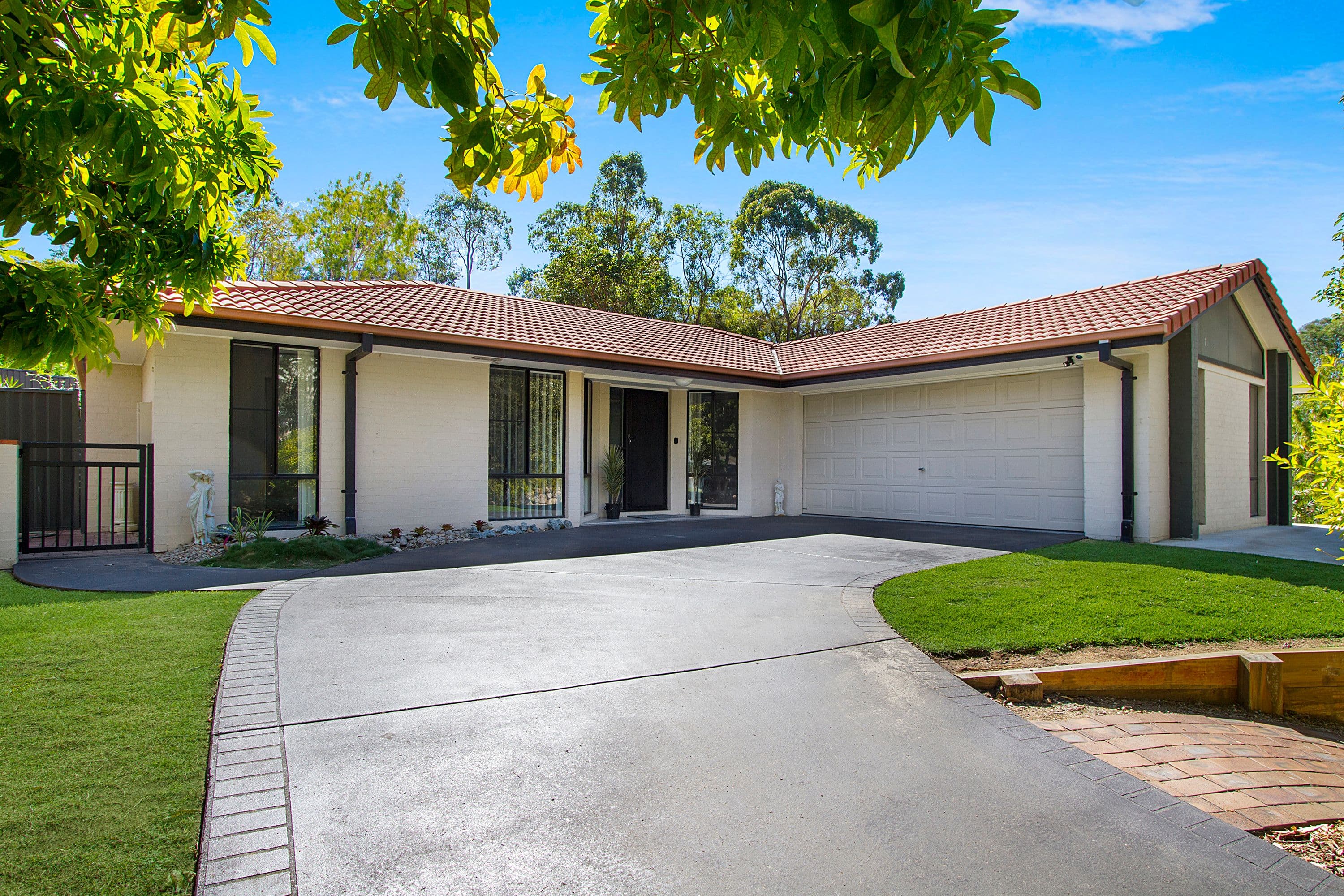 38 Larwood Place, Ferny Hills QLD 4055, Ferny Hills - Image 1