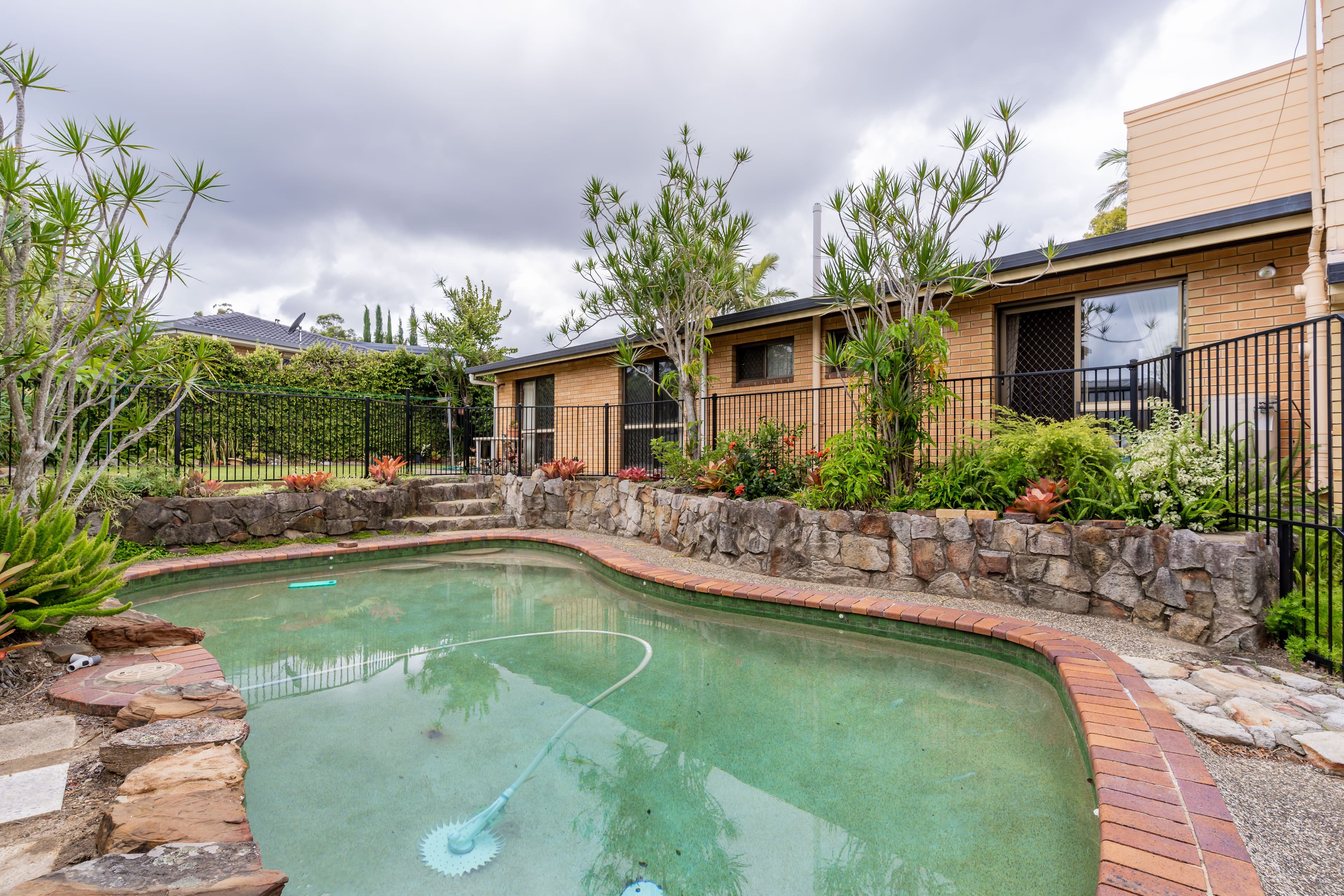 8 Edgehill Crescent, Springwood QLD 4127, Springwood - Thumbnail 2
