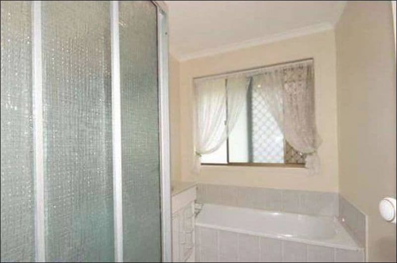 32 Whitlock Drive, ROTHWELL QLD 4022, Rothwell - Thumbnail 3