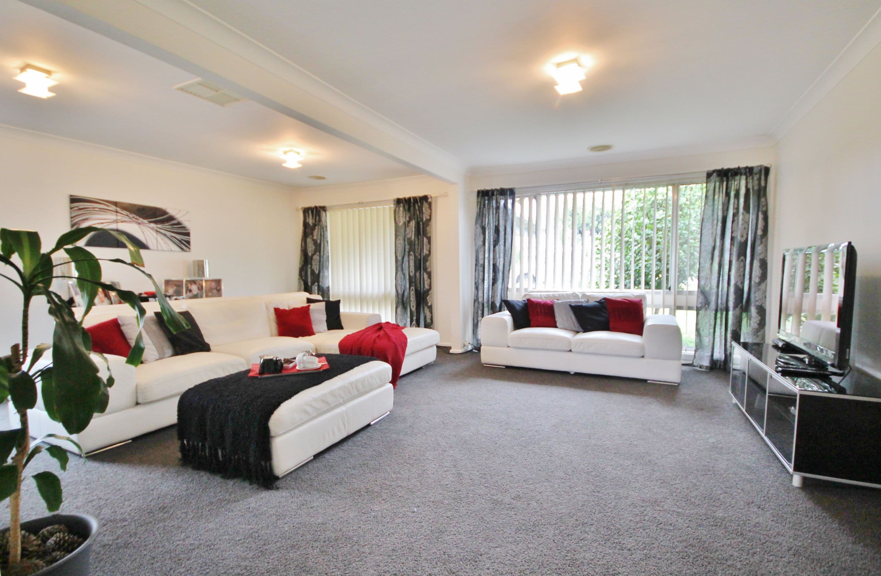 15 Templemore Street, Young - Image 1