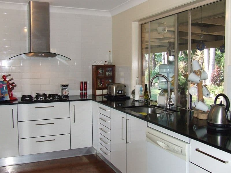 15 Parkview Road, GLASS HOUSE MOUNTAINS QLD 4518, Glass House Mountains - Thumbnail 3