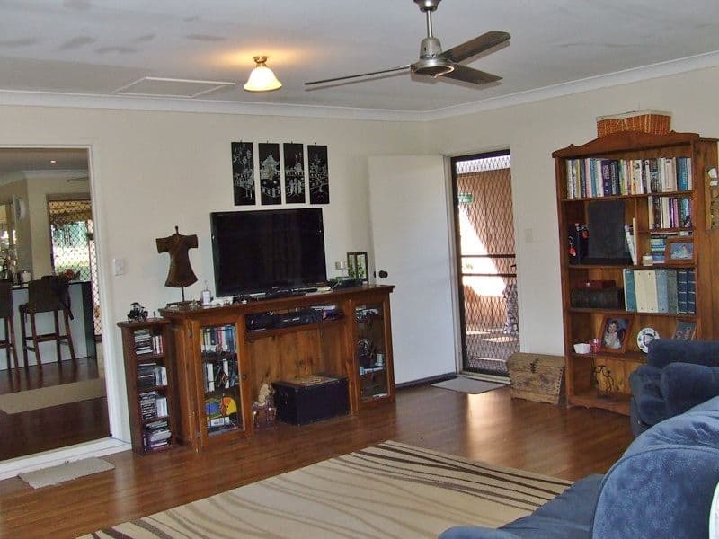 15 Parkview Road, GLASS HOUSE MOUNTAINS QLD 4518, Glass House Mountains - Thumbnail 5
