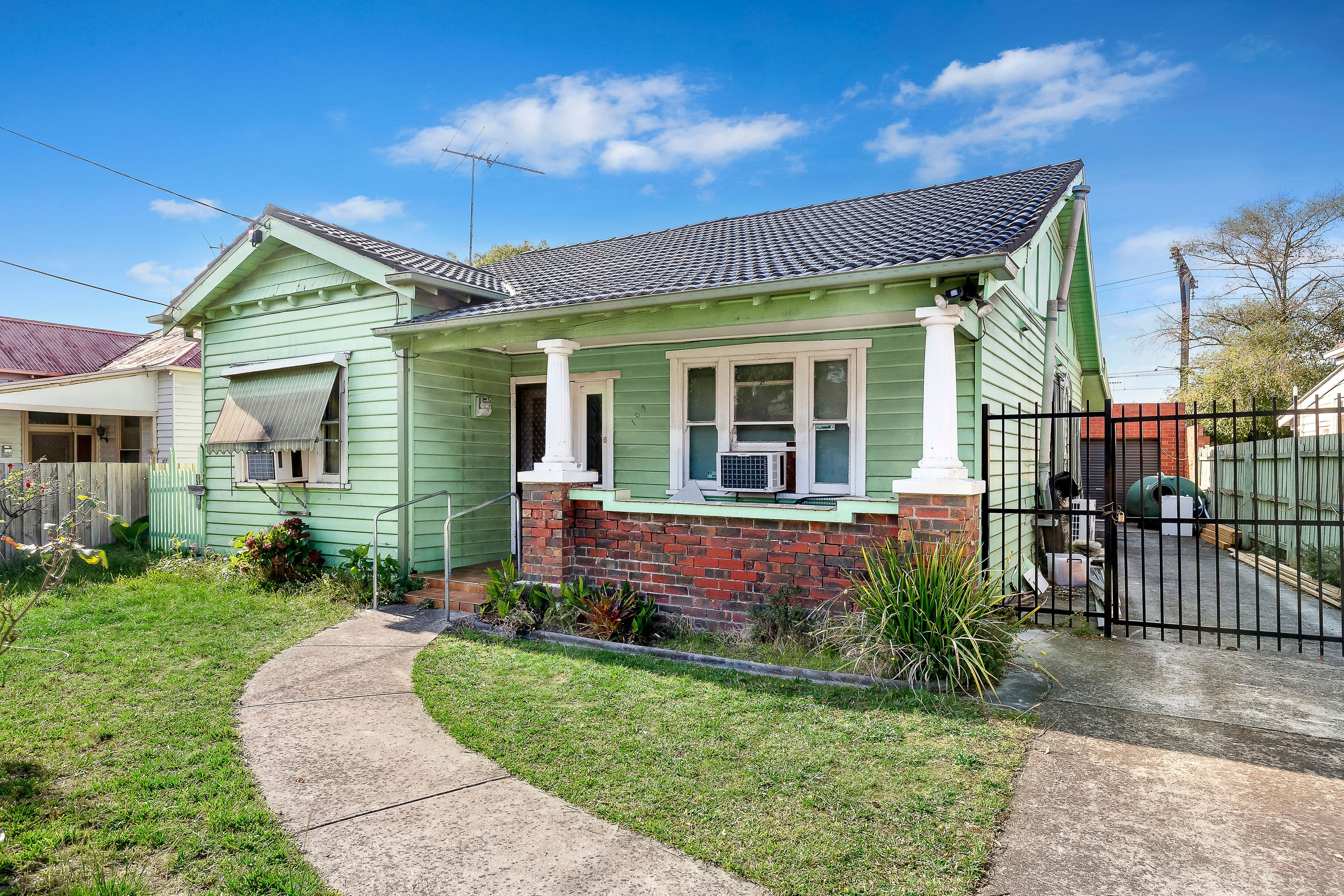 109 Carlisle Crescent, Hughesdale VIC 3166, Hughesdale - Image 1