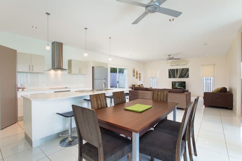 30 Lagoon Drive, Trinity Beach QLD 4879, Trinity Beach - Thumbnail 3