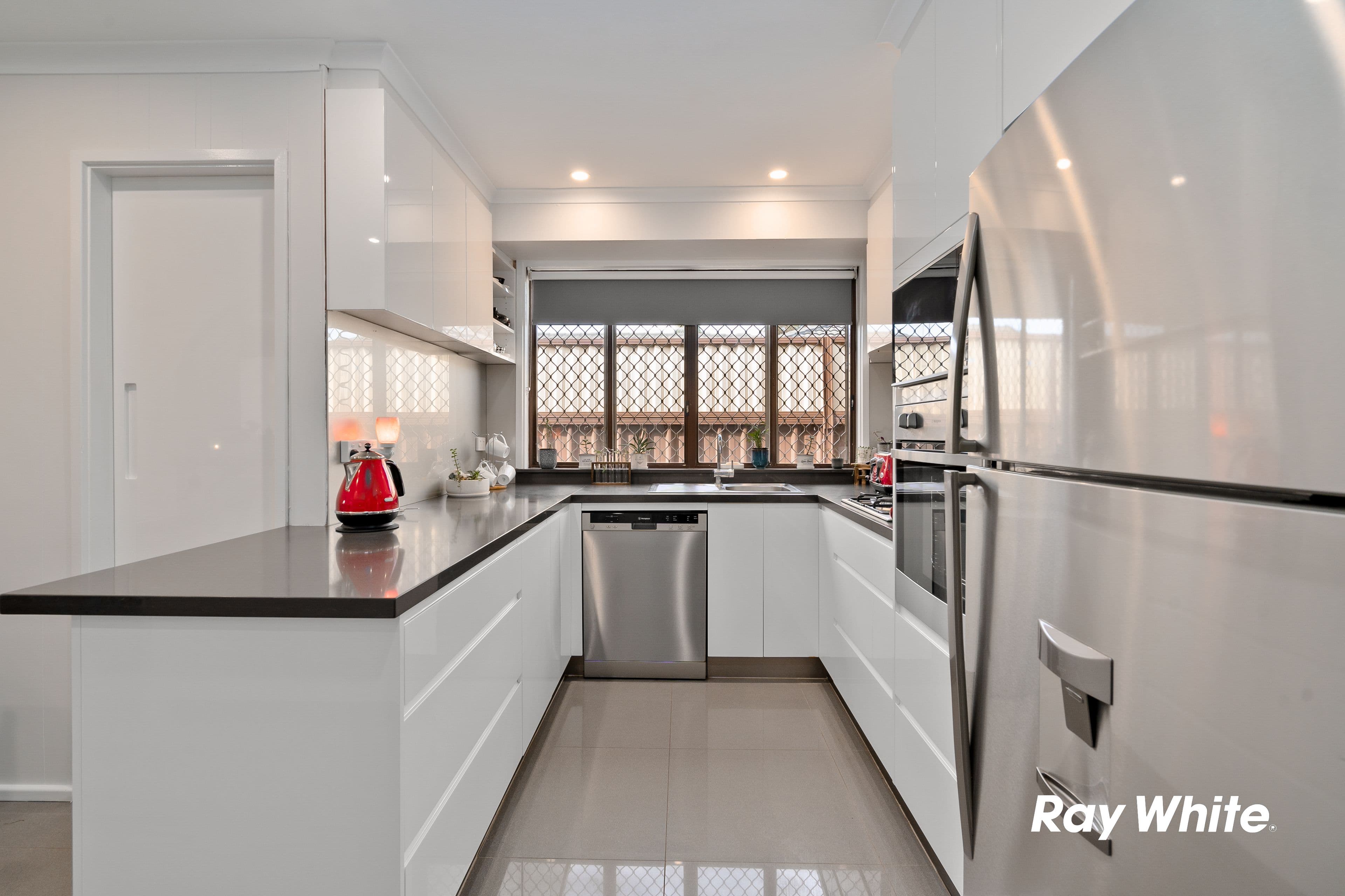 4 Hoyle Drive, Dean Park NSW 2761, Dean Park - Thumbnail 2