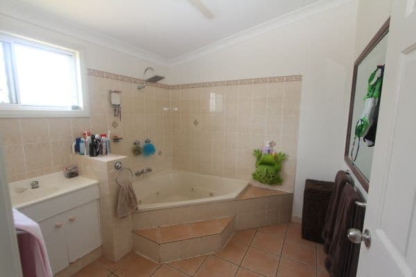 1  Lodestone Drive, BLUEWATER QLD 4818, Bluewater - Thumbnail 8