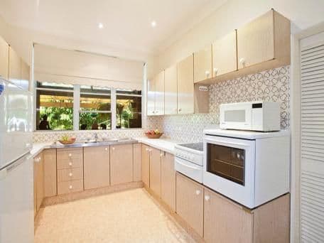 4 Jones Avenue, MONTEREY NSW 2217, Monterey - Thumbnail 3