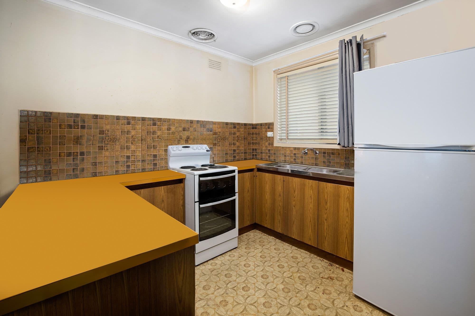 13 Hogan Grove, Werribee VIC 3030, Werribee - Thumbnail 4