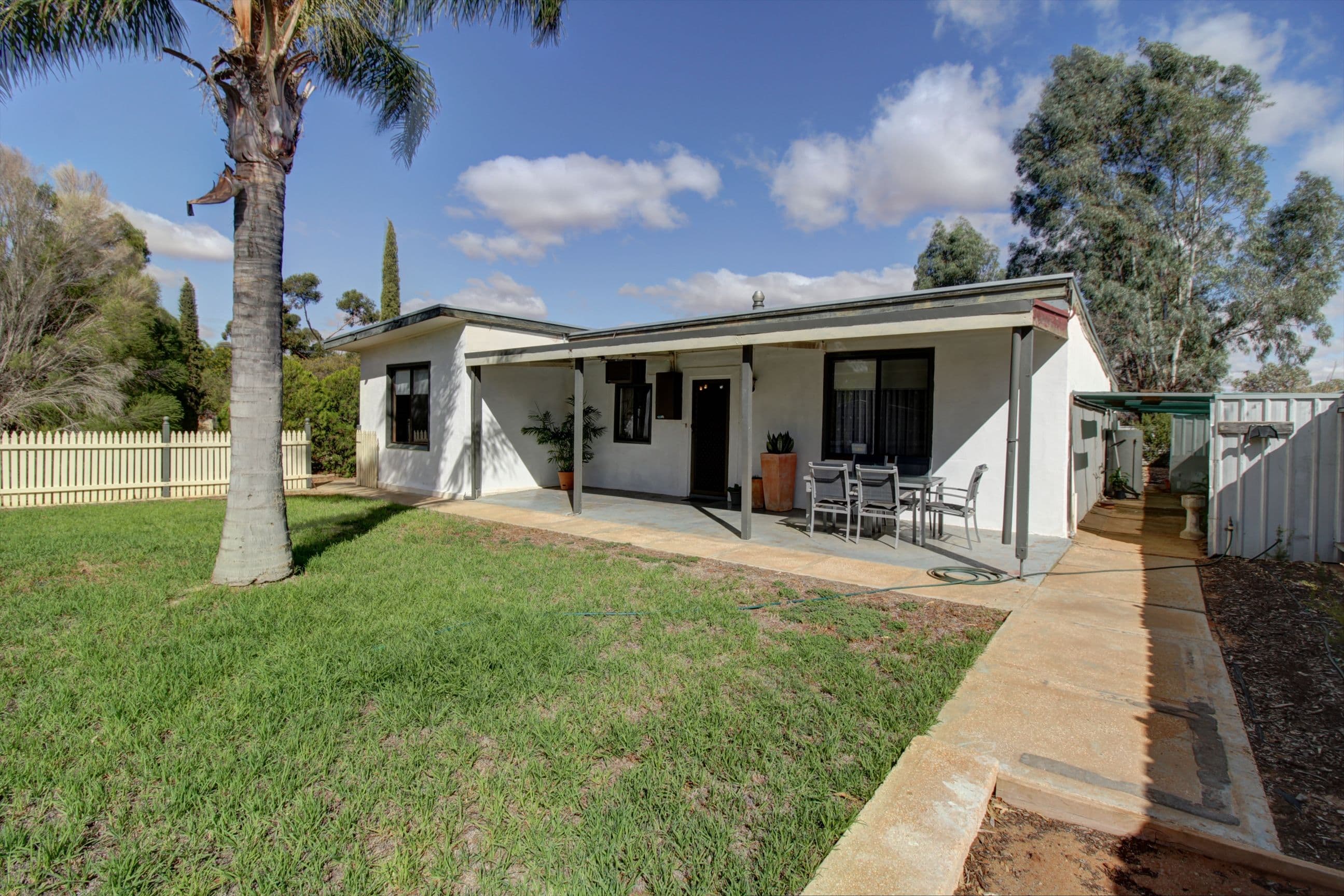 2 Eringa Avenue, Loxton SA 5333, Loxton - Thumbnail 2
