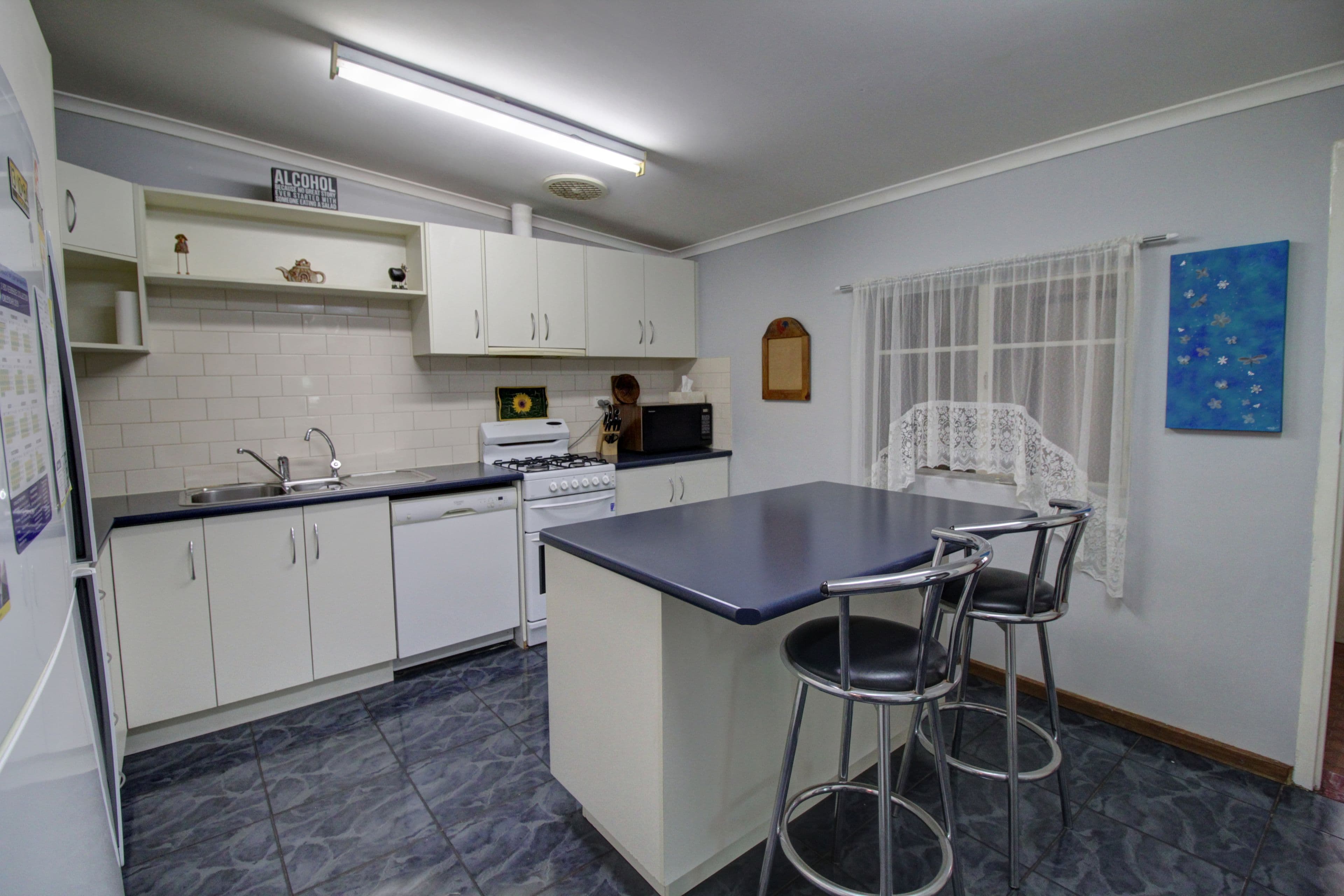 2 Eringa Avenue, Loxton SA 5333, Loxton - Thumbnail 4