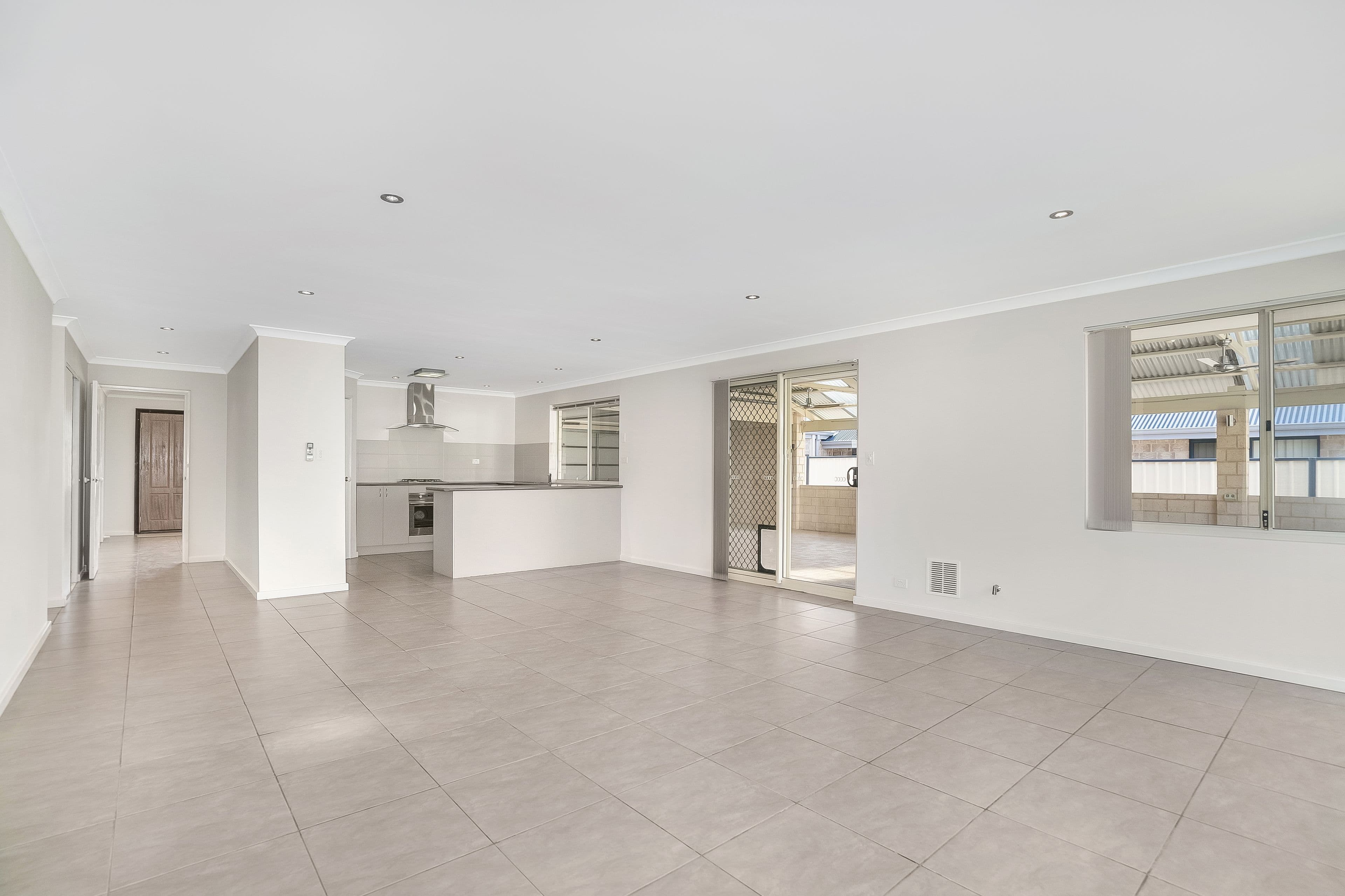 18 Bagley Crescent, Mount Tarcoola WA 6530, Mount Tarcoola - Thumbnail 2