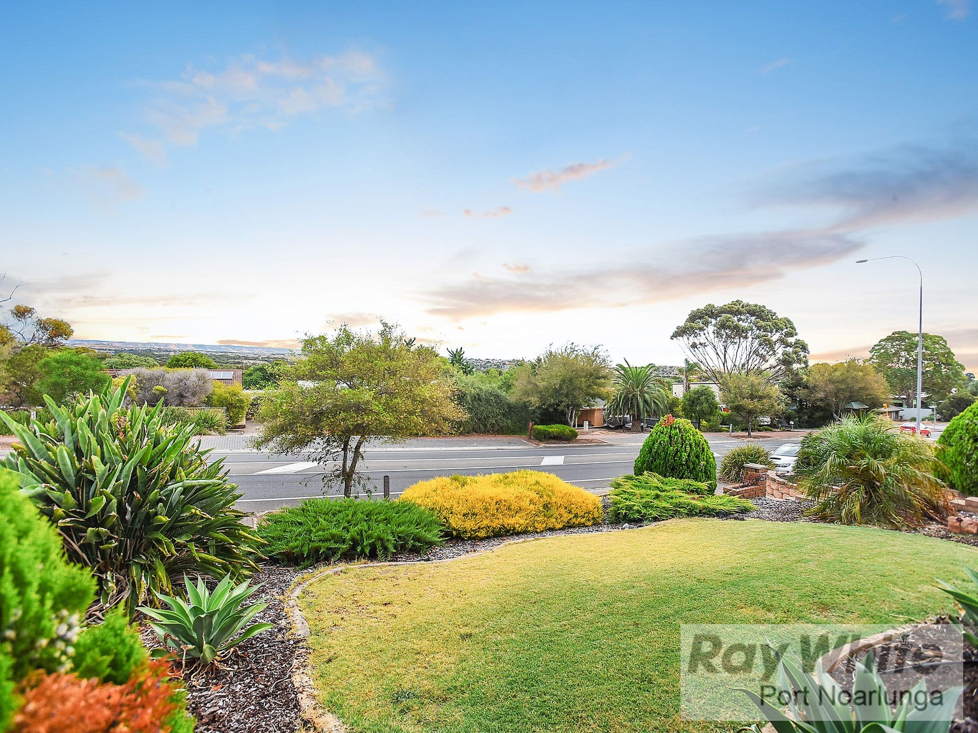 121 Murray Road, Port Noarlunga SA 5167, Port Noarlunga - Thumbnail 2