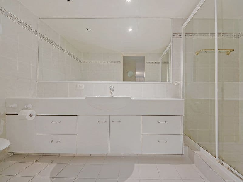 142 'Pacific Plaza' The Esplanade, SURFERS PARADISE QLD 4217, Surfers Paradise - Thumbnail 6