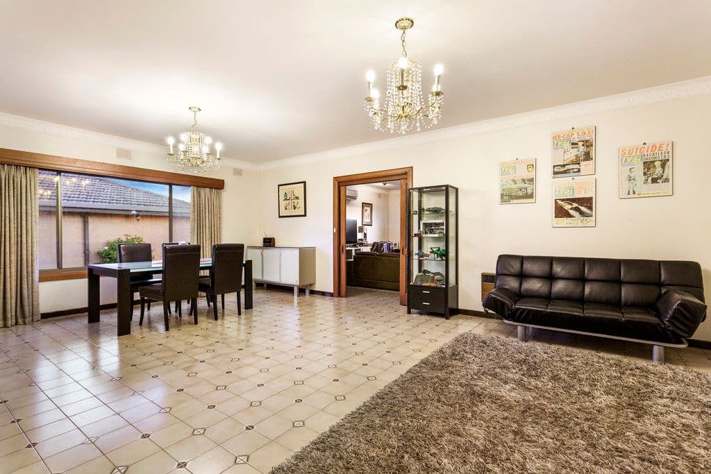 13 Cabena Crescent, Chadstone VIC 3148, Chadstone - Thumbnail 4