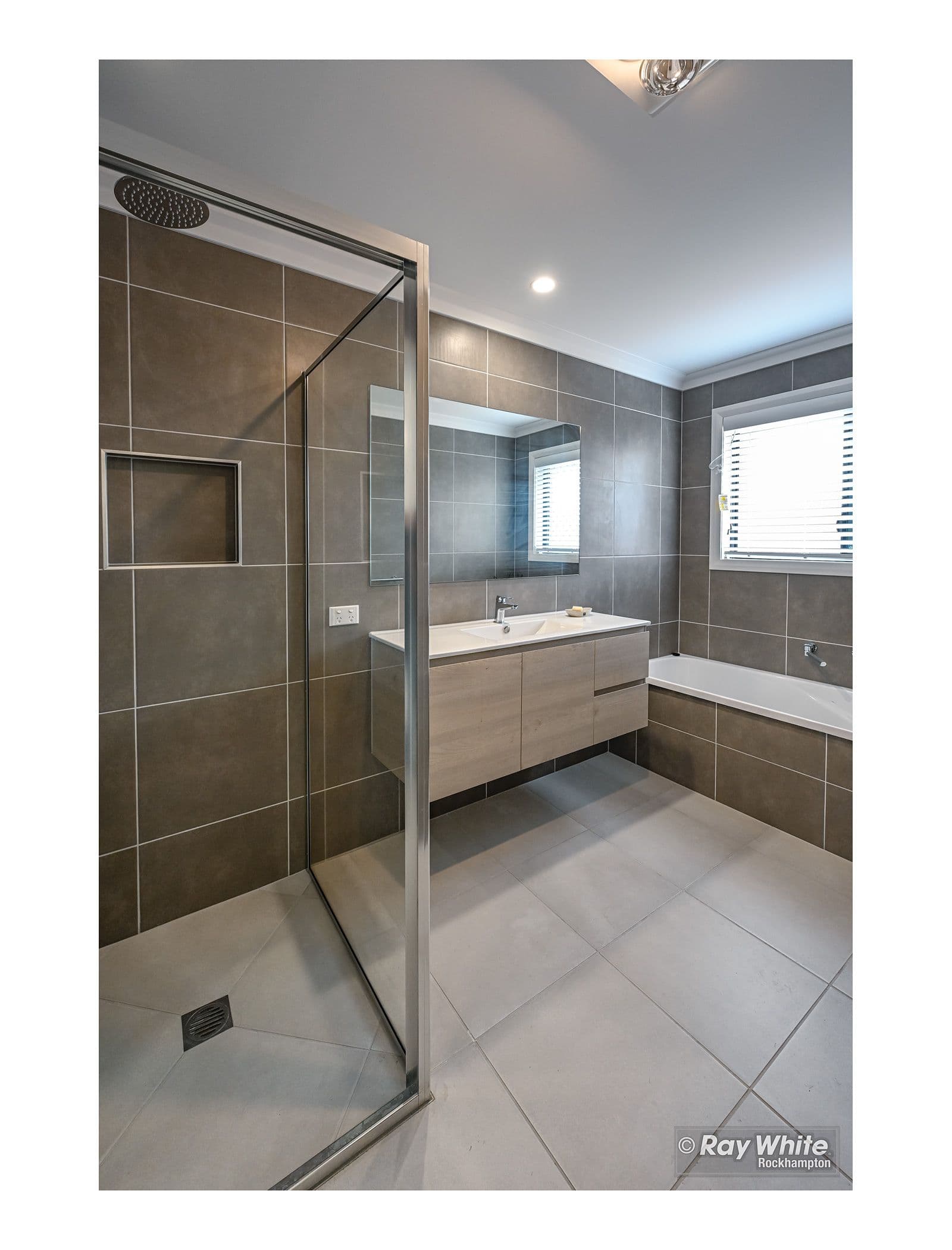 74 Varsity Crescent, Norman Gardens QLD 4701, Norman Gardens - Thumbnail 5