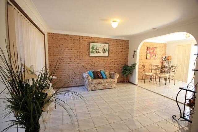 167 Waminda Avenue, CAMPBELLTOWN NSW 2560, Campbelltown - Thumbnail 3